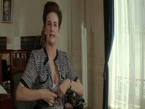 Valerie Lemercier in Operation Corned Beef
