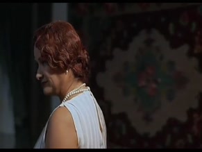 Mujde Ar in Egreti Gelin