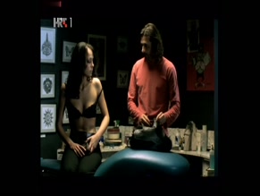 Leona Paraminski in Fly Fly