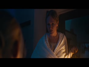 Dana Droppova in The Chambermaid