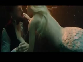 Lou Gala in Une Sirene A Paris