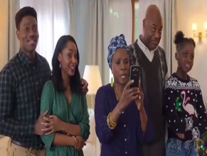 Shirine Boutella in Christmas Flow
