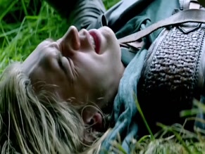Poppy Drayton Nude Scene in The Shannara Chronicles