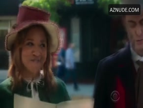 Christine Bently in Ncis: Los Angeles