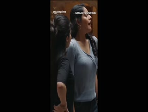 Riddhi Kumar in Riddhi Kumar Hot Navel