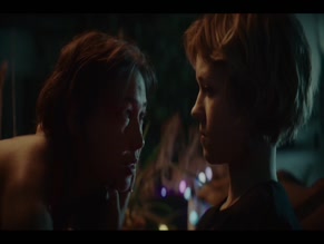 Lea Drinda in Night In Paradise