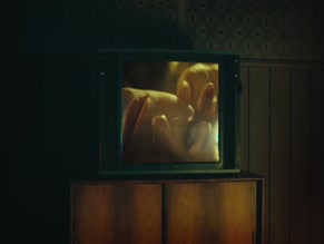 Anna Szymanczyk in X-rated Queen