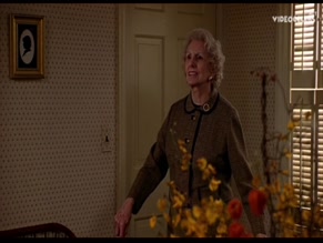 Julia Louis-dreyfus in Deconstructing Harry