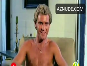 Adriana Asti in Maschio Latino Cercasi