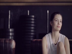 Mareike Zwahr in Even Closer: Hautnah