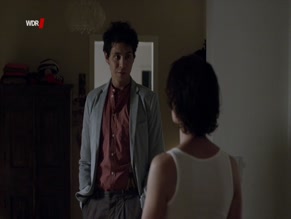 Melika Foroutan in Hunters In The Night