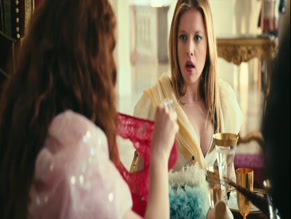 Maria Ehrich in Chantal In Fairyland