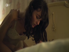 Maria Ehrich in Ku'damm 63