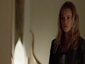 Eliza Taylor in The 100
