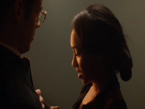 Candice Patton in The Flash