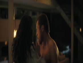 Erin Karpluk in Smoke