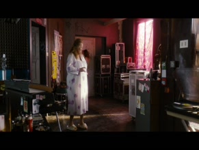 Miriam Stein in Omamamia