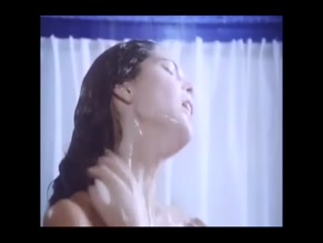Simona Cavallari in La Piovra