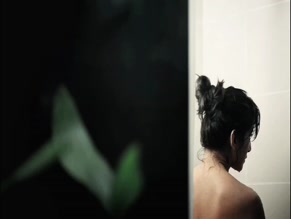 Ayn Zoya in Undekhi
