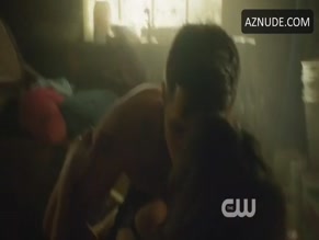 Aimee Teegarden in Star-crossed