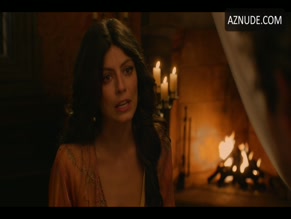 Alessandra Mastronardi in Medici: Masters Of Florence