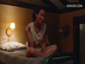 Alex Borstein Nude Scene in The Marvelous Mrs. Maisel