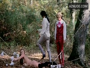 Alice Arno in Justine De Sade
