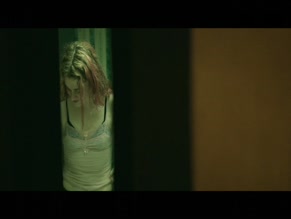 Alice Englert in Body Brokers