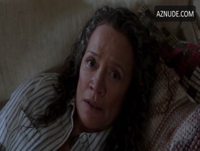 Alvina August in Siren