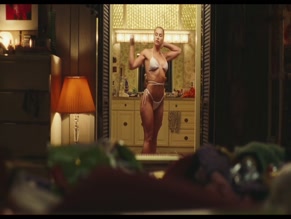 Andrea Somer in Euphoria