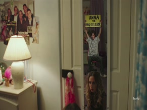 Anna Konkle in Pen15