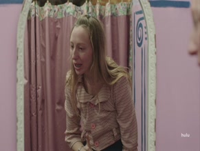 Anna Konkle in Pen15