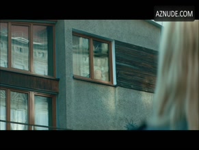 Anna Prochniak in Breaking The Limits