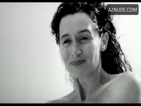 Anne Brochet in Dust