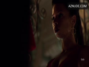 Annie Wersching in Marvel's Runaways