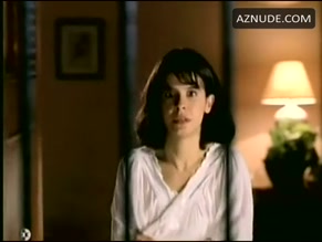 Arcelia Ramirez in En Un Claroscuro De La Luna