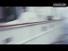Auretta Gay in Zombie