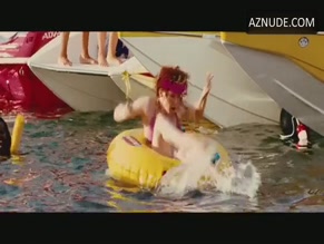 Bonnie Morgan in Piranha 3d