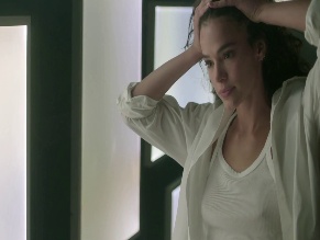 Bruna Marquezine in Benefits With Friends