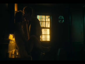 Caitlin Stasey in Bridge And Tunnel