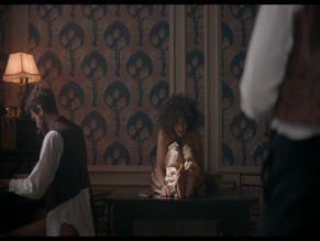 Camelia Jordana in Curiosa