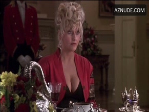 Camille Coduri in King Ralph