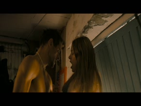 Camille Rowe in No Limit
