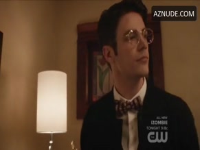 Candice Patton in The Flash