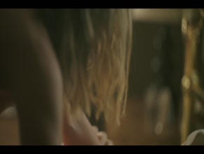 Carolina Bartczak in Painkiller
