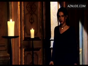 Caroline Neron in Eternal