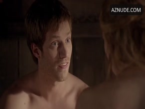 Celina Sinden in Reign