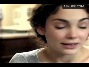 Claire Keim in J'irai Au Paradis Car L'enfer Est Ici