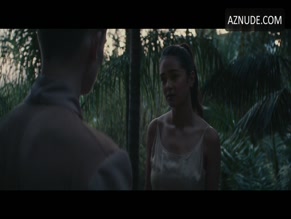 Courtney Eaton in Perfect
