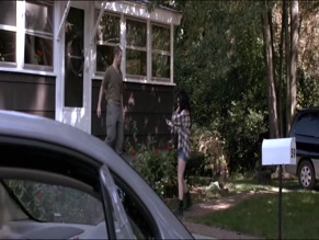 Shannon Woodward in Girlfriend